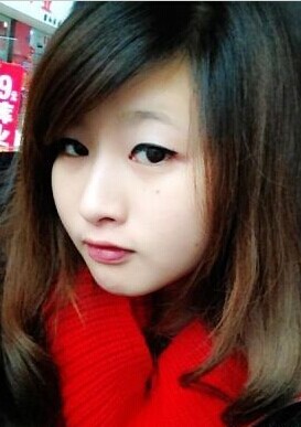 蔡青青 